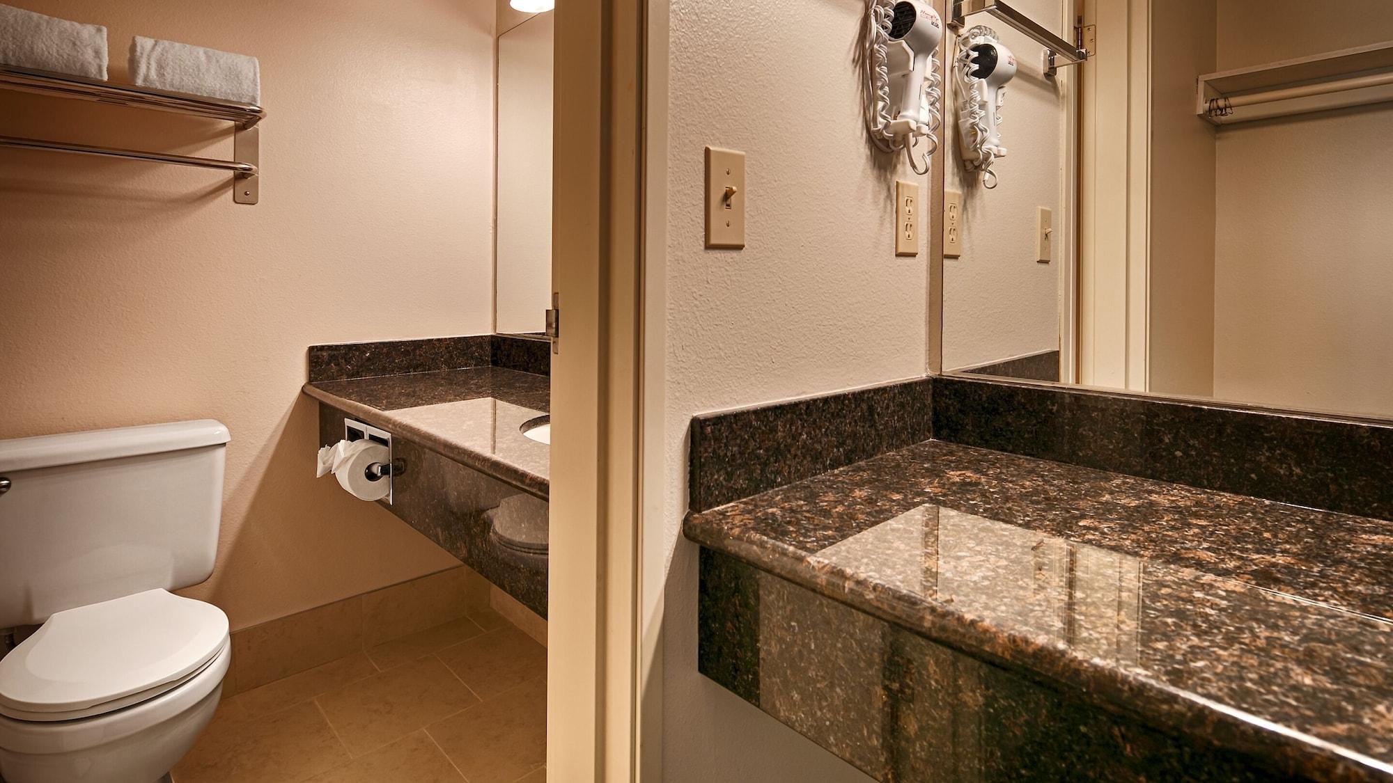 Best Western Alderwood Lynnwood Exterior photo