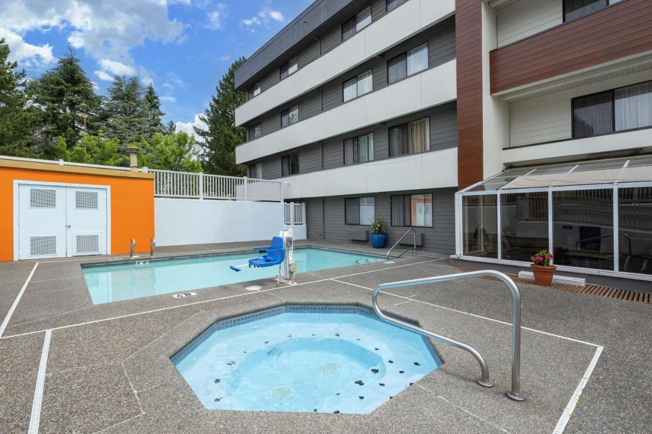 Best Western Alderwood Lynnwood Exterior photo