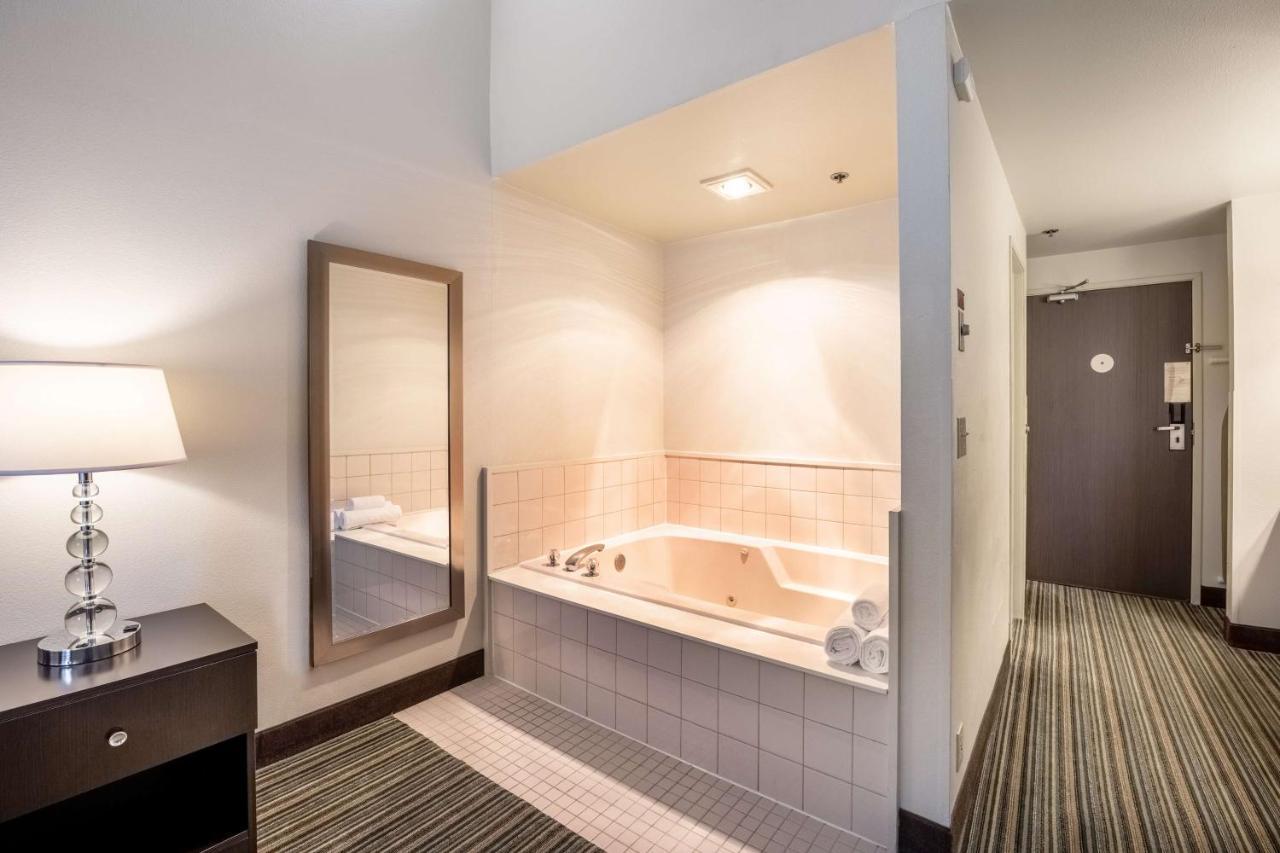 Best Western Alderwood Lynnwood Exterior photo