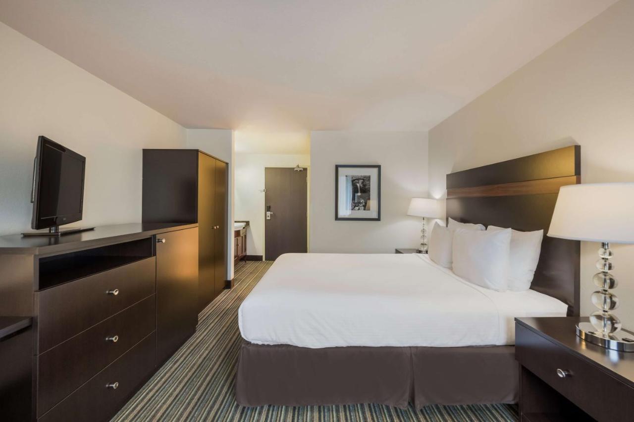 Best Western Alderwood Lynnwood Exterior photo