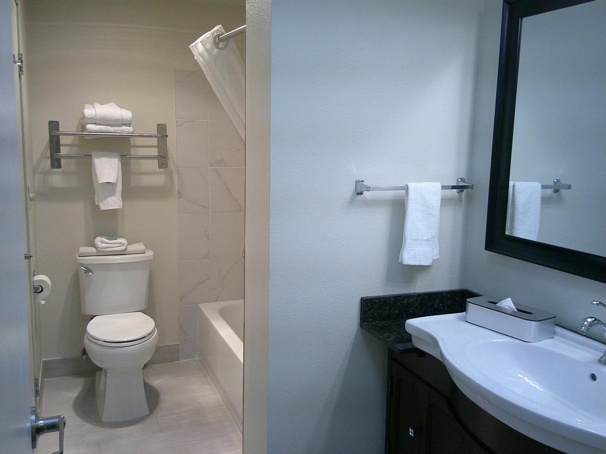 Best Western Alderwood Lynnwood Exterior photo