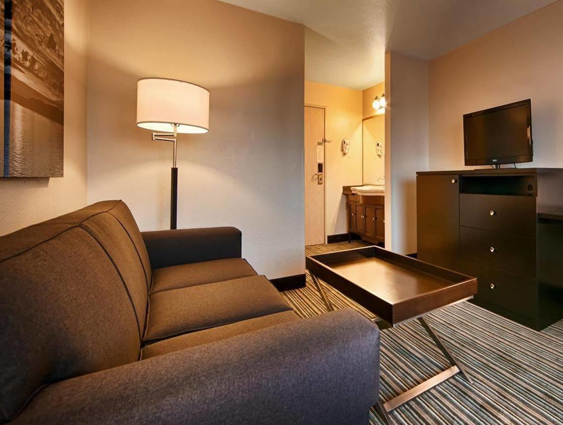 Best Western Alderwood Lynnwood Exterior photo